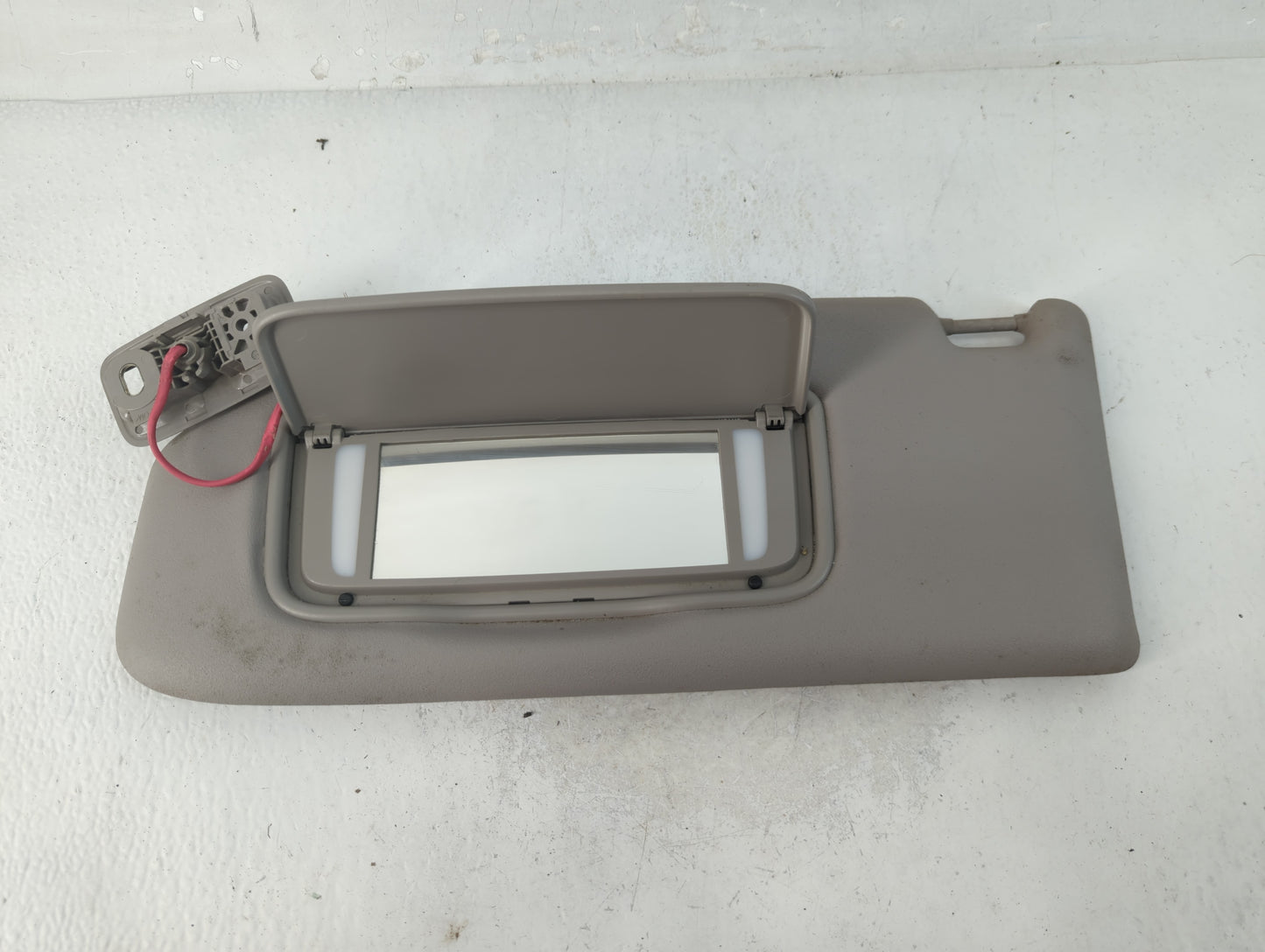 2008 Volvo V50 Sun Visor Shade Replacement Driver Left Mirror Fits OEM Used Auto Parts - Oemusedautoparts1.com