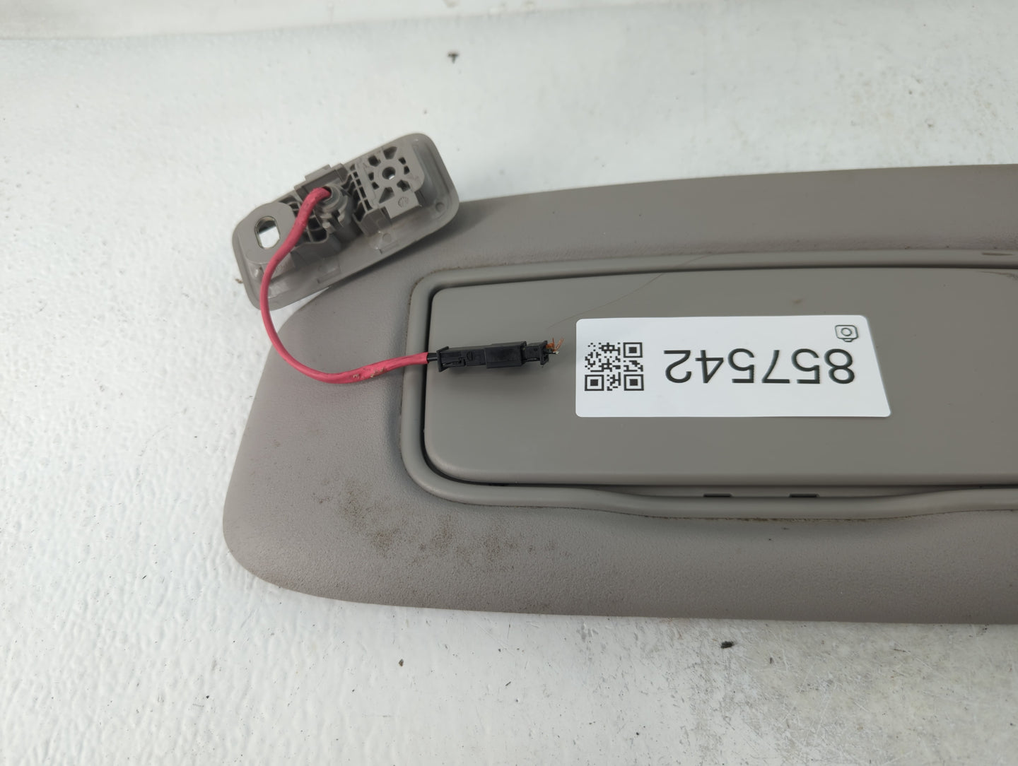 2008 Volvo V50 Sun Visor Shade Replacement Driver Left Mirror Fits OEM Used Auto Parts - Oemusedautoparts1.com