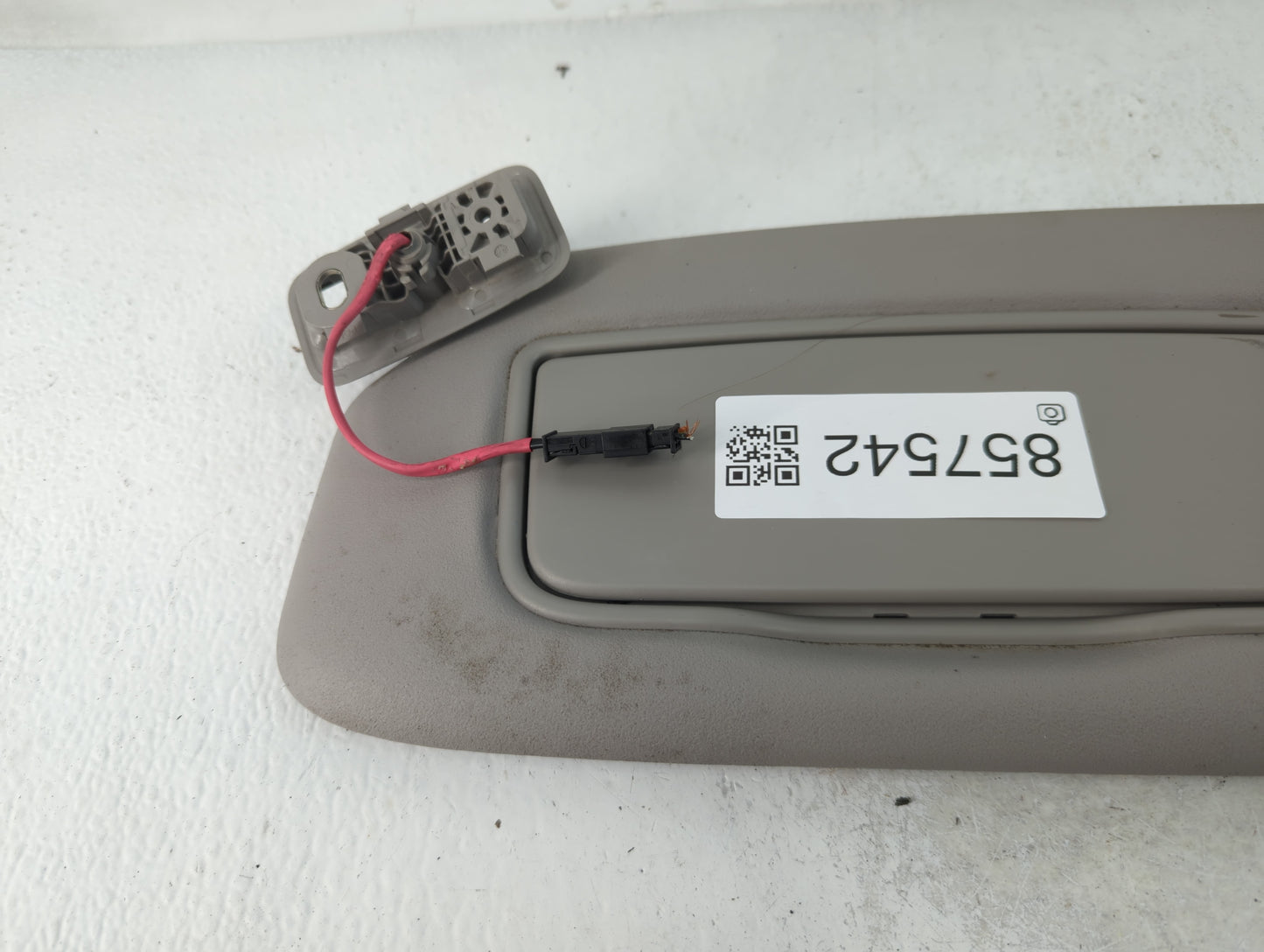 2008 Volvo V50 Sun Visor Shade Replacement Driver Left Mirror Fits OEM Used Auto Parts - Oemusedautoparts1.com