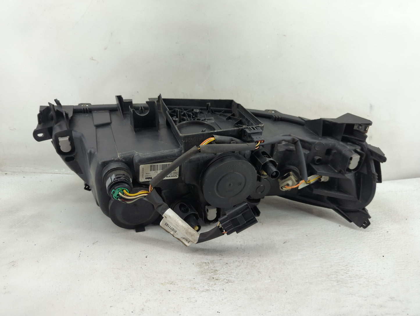 Volvo V60 Driver Left Oem Head Light Headlight Lamp - Oemusedautoparts1.com