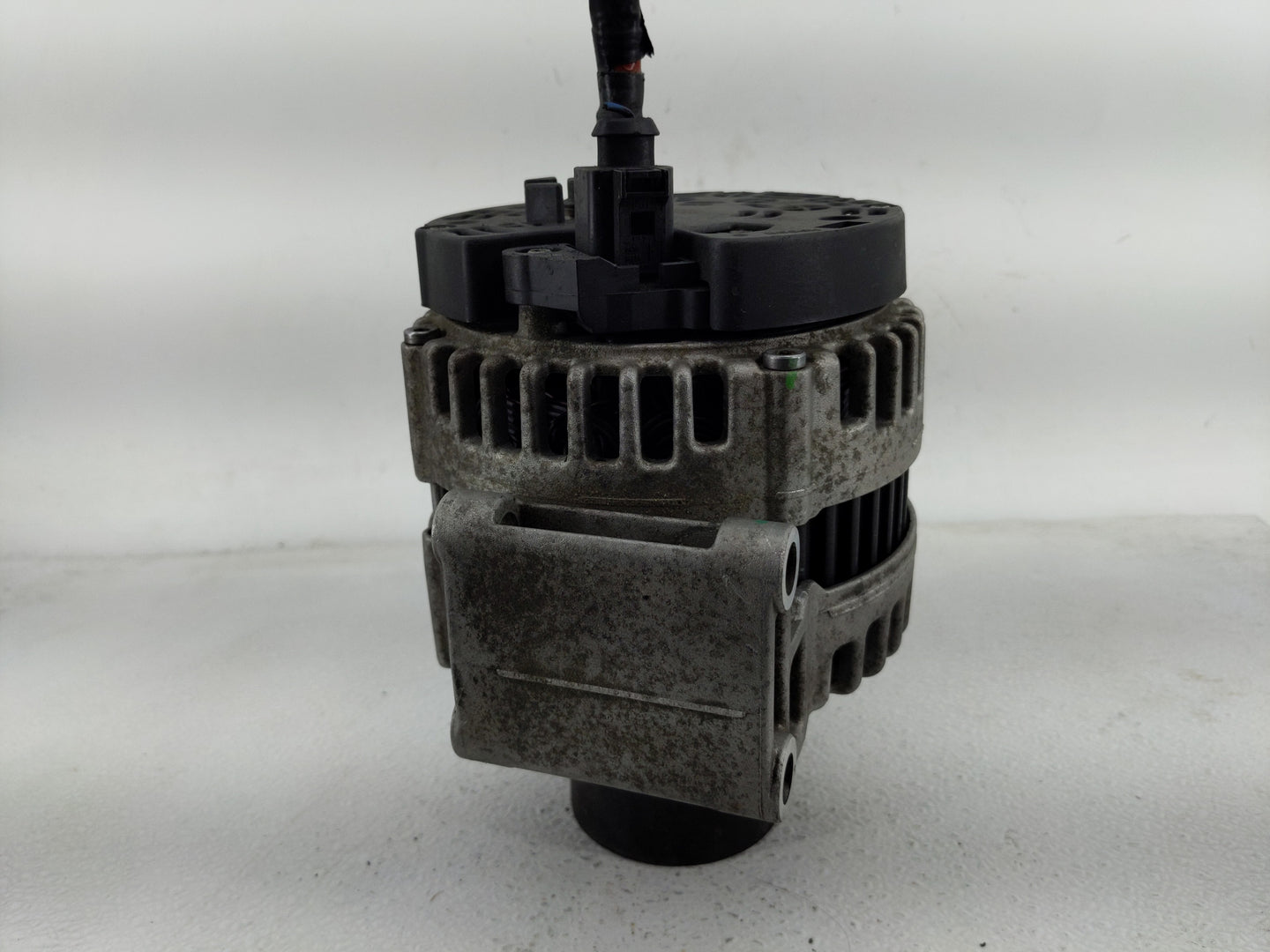 2008-2010 Volvo V70 Alternator Replacement Generator Charging Assembly Engine OEM P/N:6G9N-10300-MA Fits OEM Used Auto Parts