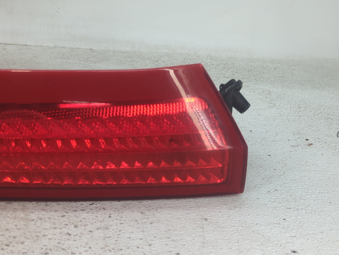 2007-2014 Volvo Xc90 Tail Light Assembly Passenger Right OEM P/N:30698142 Fits Fits 2007 2008 2009 2010 2011 2012 2013 2014 