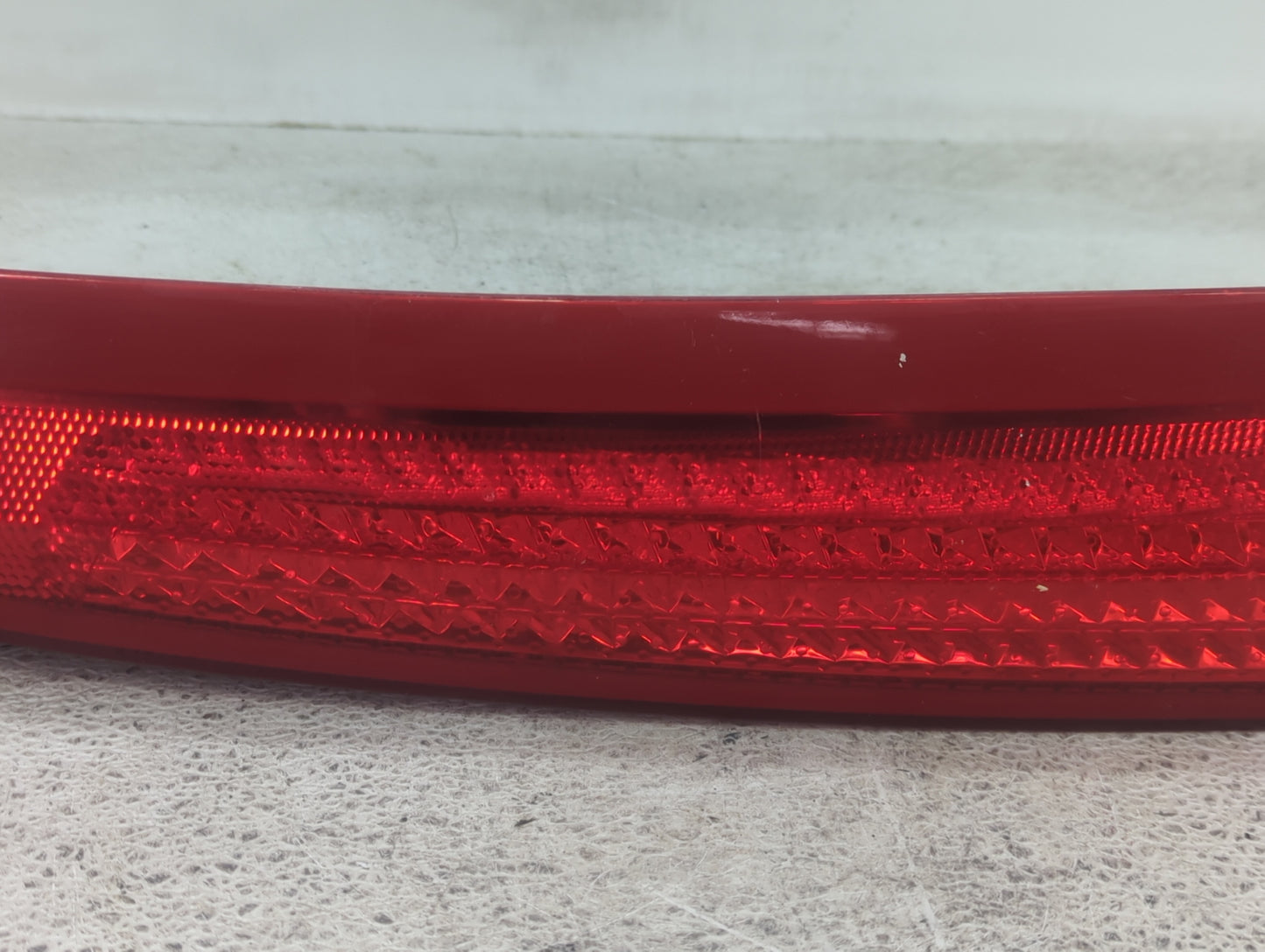 2007-2014 Volvo Xc90 Tail Light Assembly Passenger Right OEM P/N:3069814 Fits Fits 2007 2008 2009 2010 2011 2012 2013 2014 O