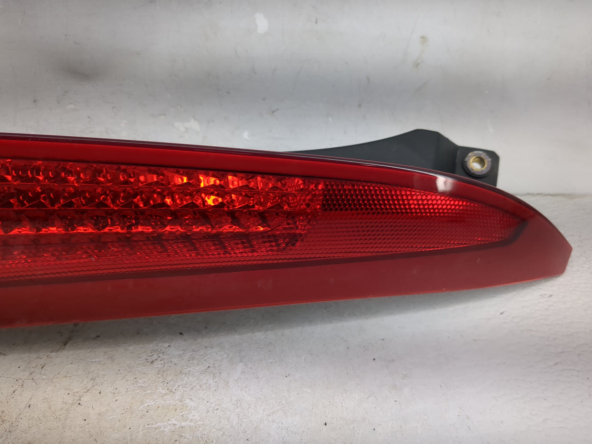 2007-2014 Volvo Xc90 Passenger Right Side Deck Lid Mounted Tail Light 1512606 - Oemusedautoparts1.com