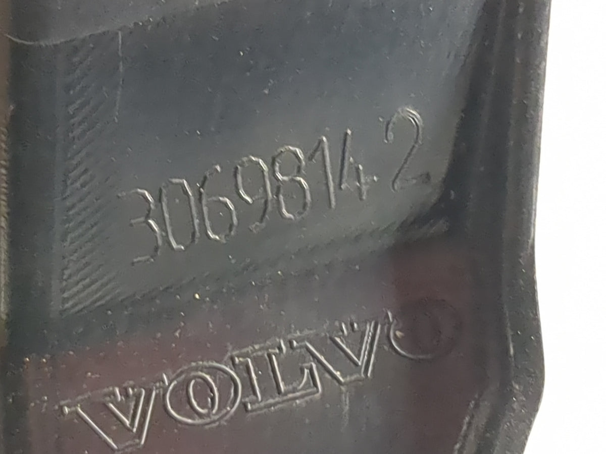 2007-2014 Volvo Xc90 Passenger Right Side Deck Lid Mounted Tail Light 1512606 - Oemusedautoparts1.com