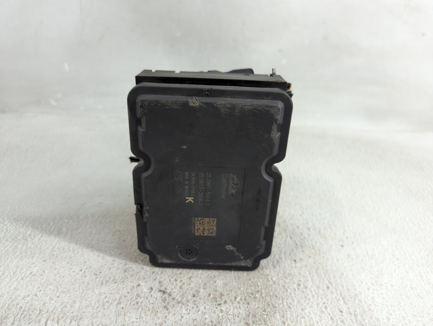 2009 Acura Tl ABS Pump Control Module Replacement P/N:57110-TK4-A041-M1 Fits OEM Used Auto Parts - Oemusedautoparts1.com