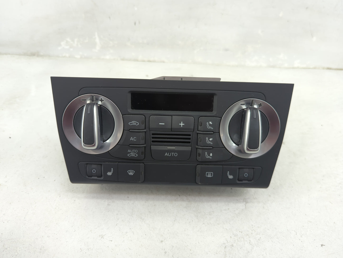 2009 Audi A3 Climate Control Module Temperature AC/Heater Replacement P/N:8P0820043BH A2C53301900 Fits OEM Used Auto Parts -