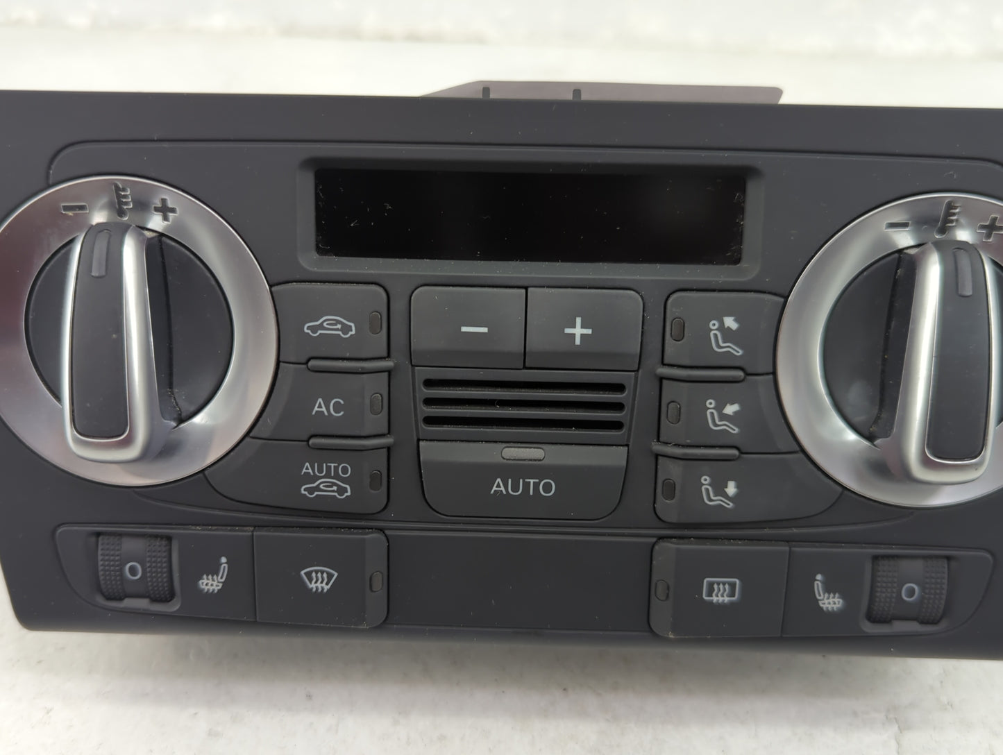2009 Audi A3 Climate Control Module Temperature AC/Heater Replacement P/N:8P0820043BH A2C53301900 Fits OEM Used Auto Parts -