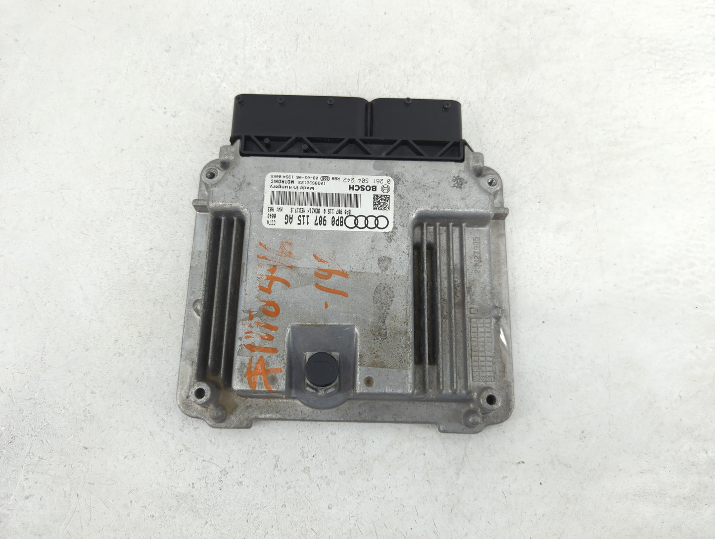2009 Audi A3 PCM Engine Control Computer ECU ECM PCU OEM P/N:8P0 907 115 AG 0 261 S04 242 Fits OEM Used Auto Parts - Oemused