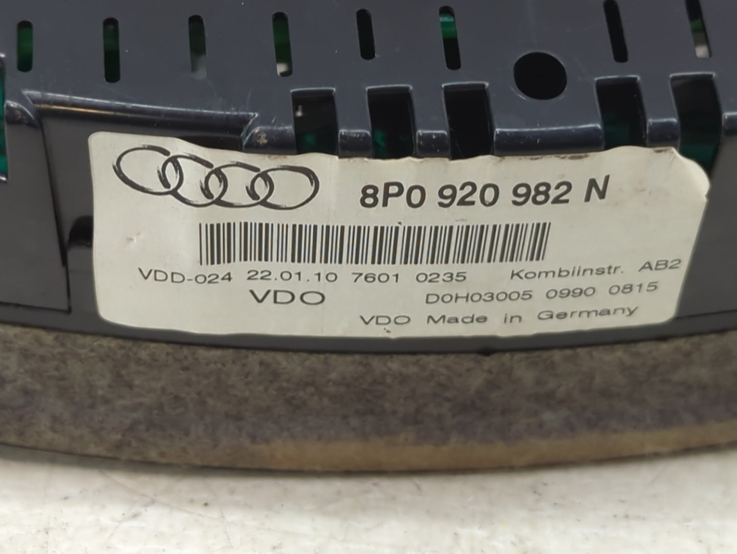 2009-2010 Audi A3 Instrument Cluster Speedometer Gauges P/N:8P0920982G Miles: Fits Fits 2009 2010 OEM Used Auto Parts - Oemu