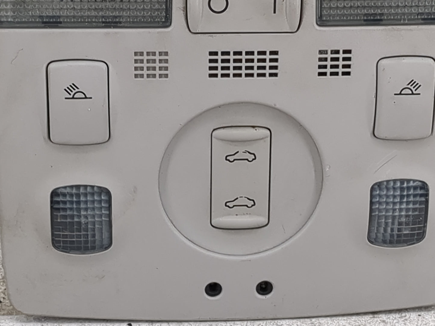 2009 Audi A3 Overhead Roof Console - Oemusedautoparts1.com