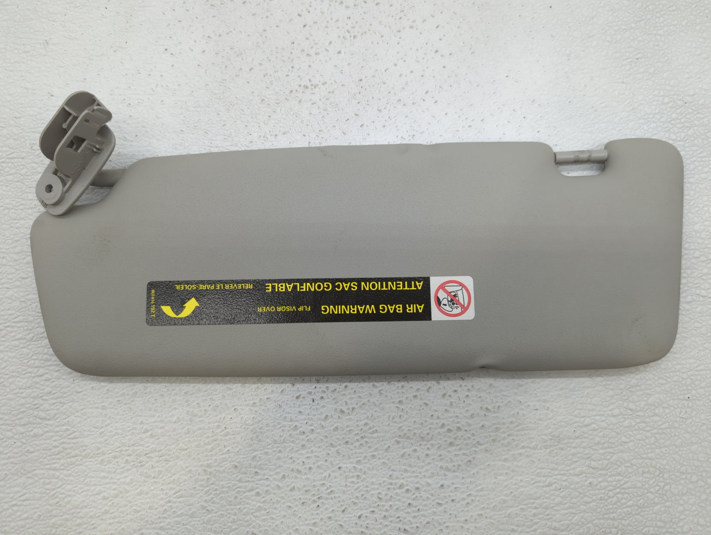 2009 Audi A3 Sun Visor Shade Replacement Passenger Right Mirror Fits OEM Used Auto Parts - Oemusedautoparts1.com