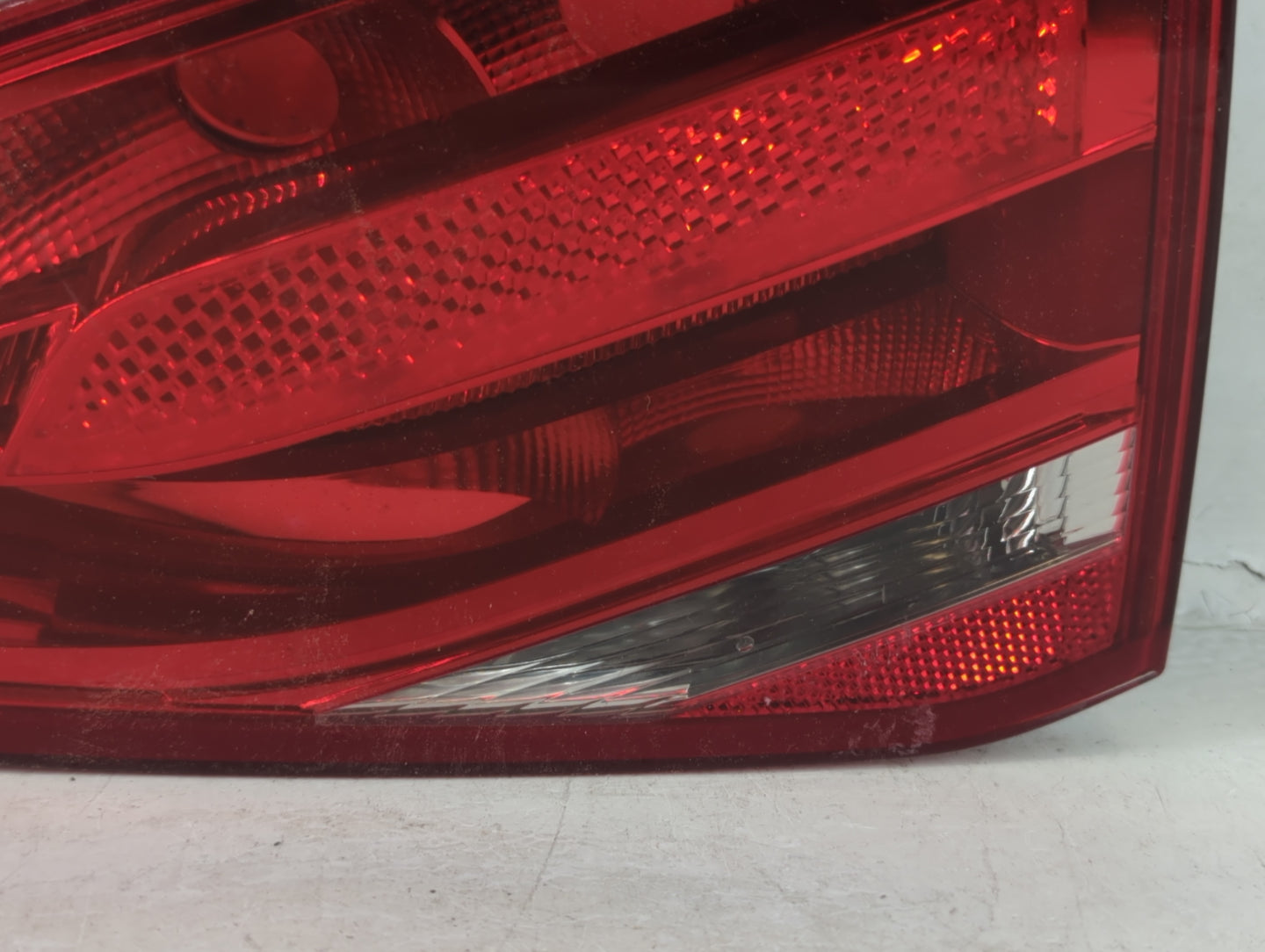 2009-2012 Audi A4 Tail Light Assembly Passenger Right OEM P/N:8K0 945 094 E Fits Fits 2009 2010 2011 2012 OEM Used Auto Part