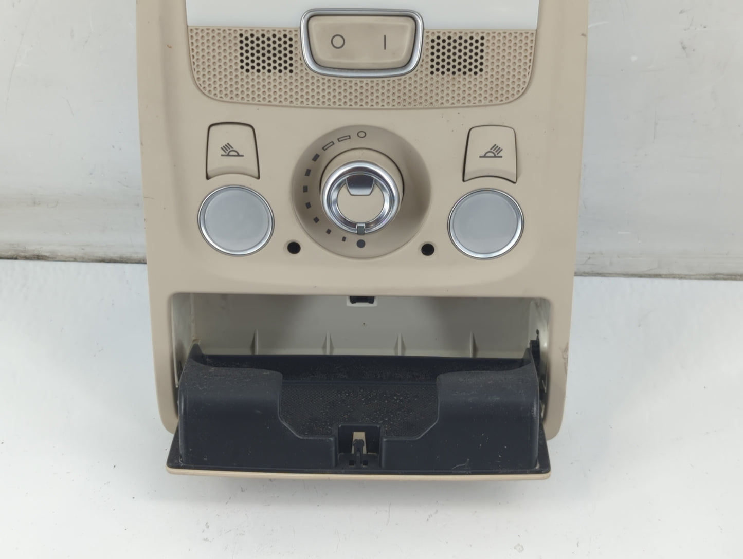 2009 Audi A4 Overhead Roof Console - Oemusedautoparts1.com