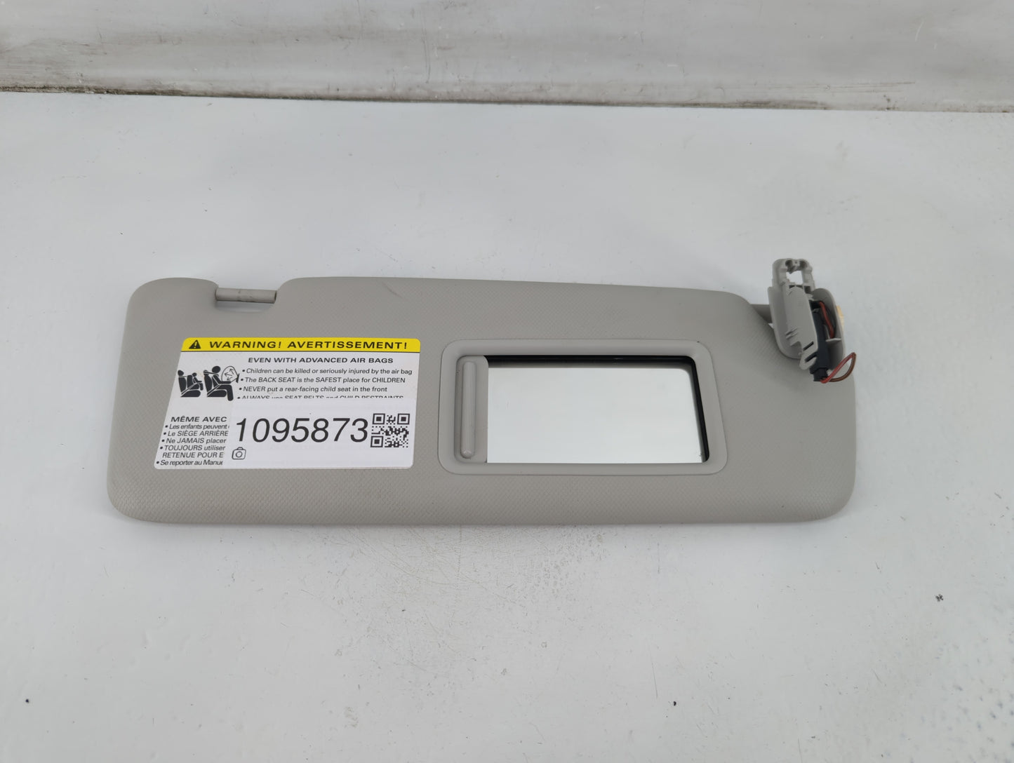 2009-2012 Audi A4 Sun Visor Shade Replacement Passenger Right Mirror Fits Fits 2009 2010 2011 2012 OEM Used Auto Parts - Oem