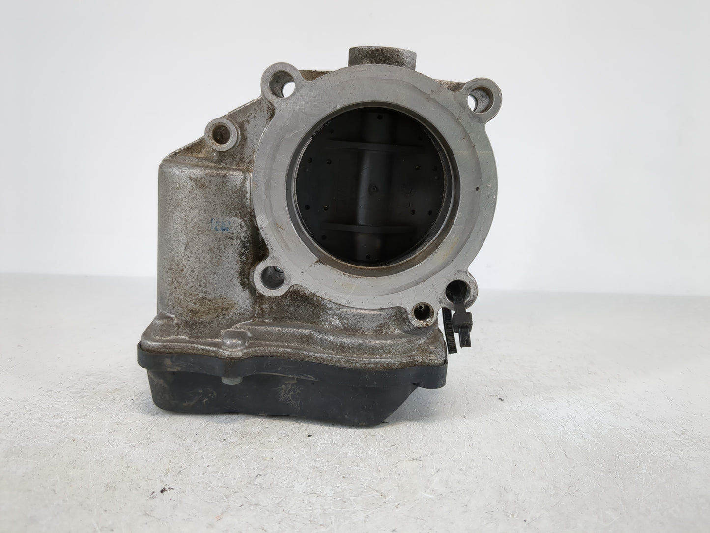 2005-2016 Audi A4 Throttle Body P/N:06F 133 062 J Fits OEM Used Auto Parts - Oemusedautoparts1.com