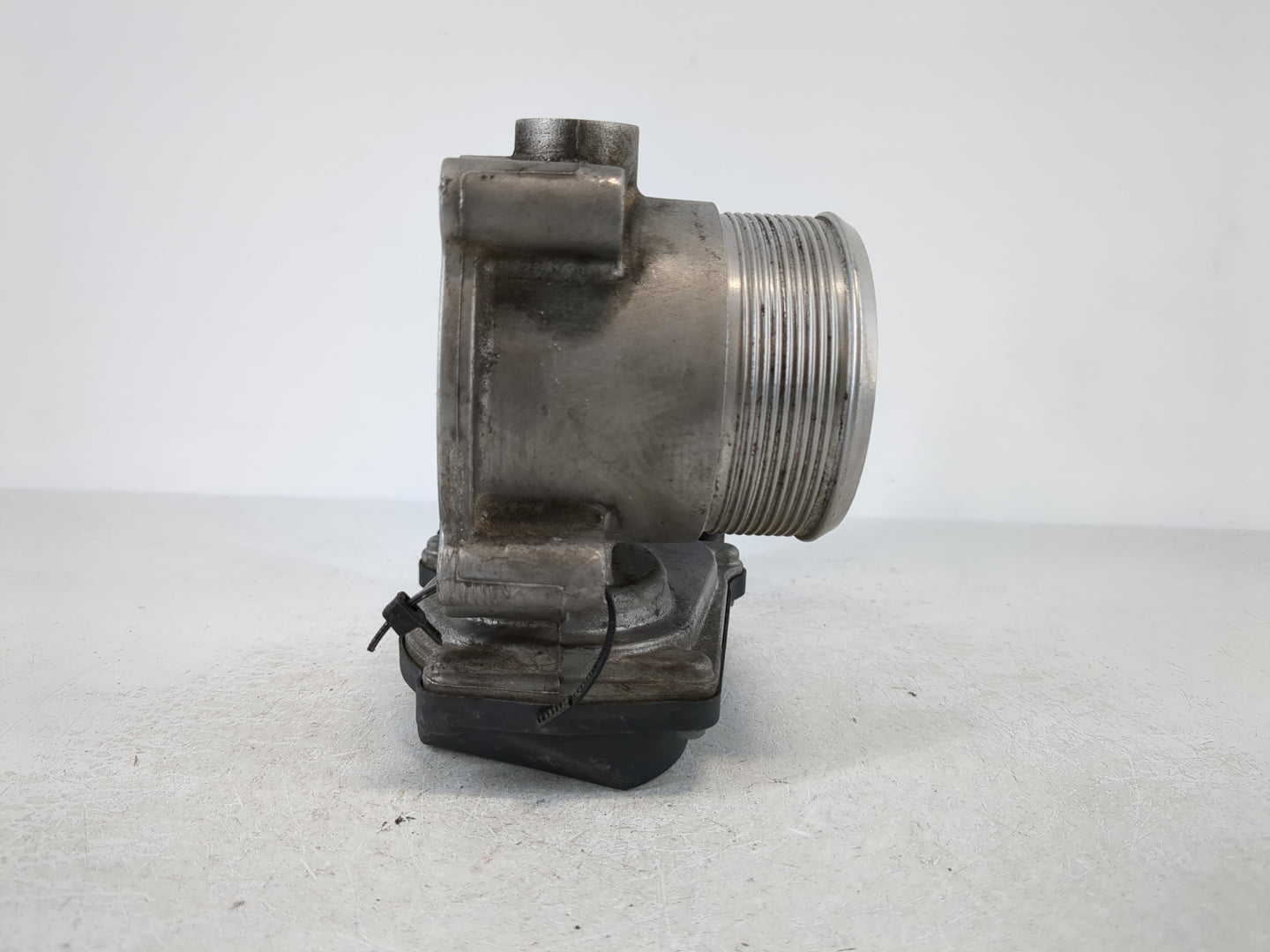 2005-2016 Audi A4 Throttle Body P/N:06F 133 062 J Fits OEM Used Auto Parts - Oemusedautoparts1.com