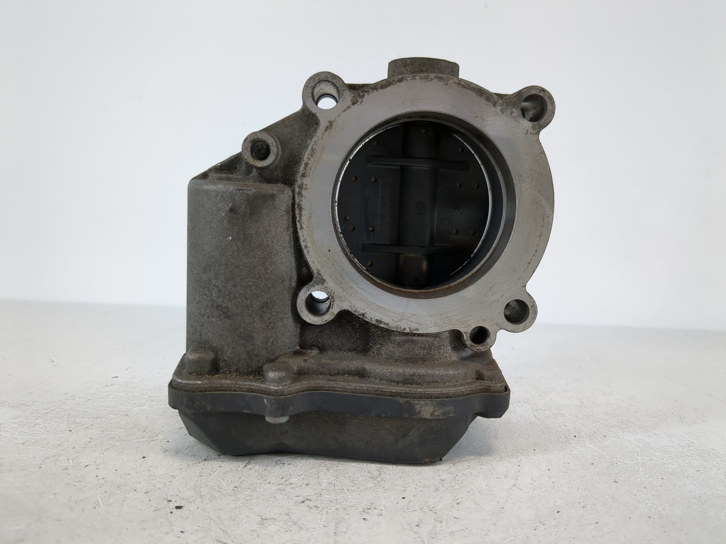 2005-2016 Audi A4 Throttle Body P/N:06F 133 062 Q Fits OEM Used Auto Parts - Oemusedautoparts1.com