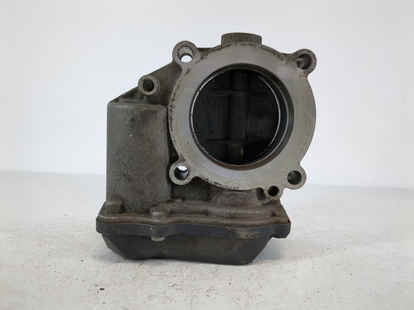 2005-2016 Audi A4 Throttle Body P/N:06F 133 062 Q Fits OEM Used Auto Parts - Oemusedautoparts1.com