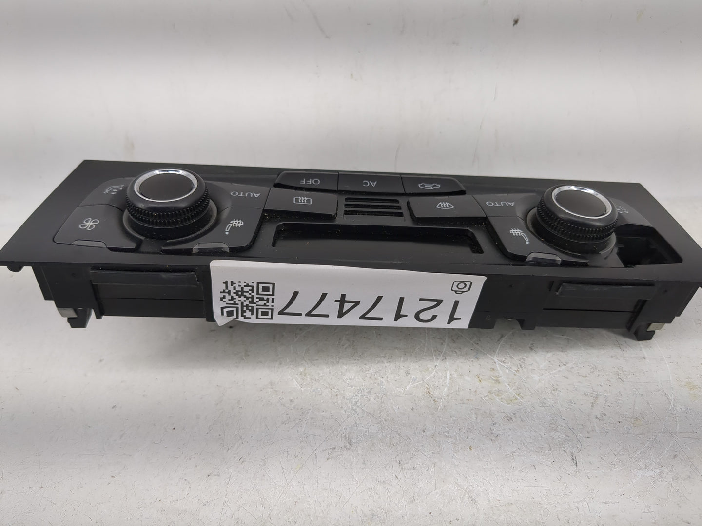 2009-2012 Audi A4 Climate Control Module Temperature AC/Heater Replacement P/N:8T1 820 043 AC Fits OEM Used Auto Parts - Oem