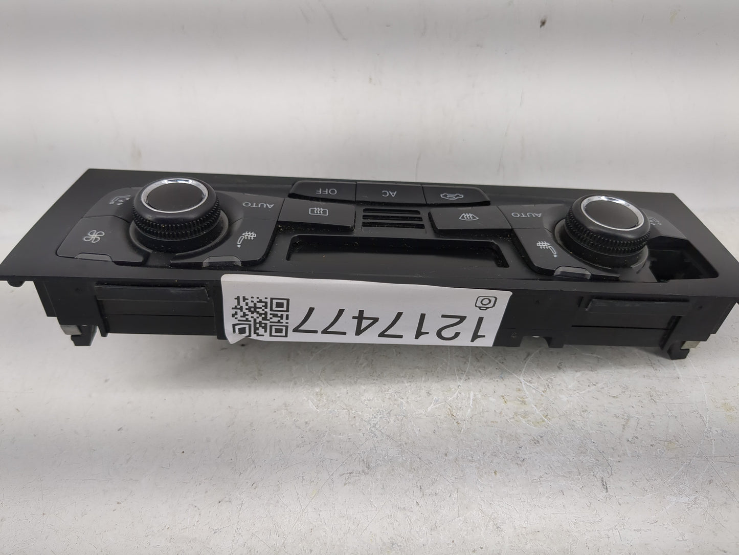 2009-2012 Audi A4 Climate Control Module Temperature AC/Heater Replacement P/N:8T1 820 043 AC Fits OEM Used Auto Parts - Oem