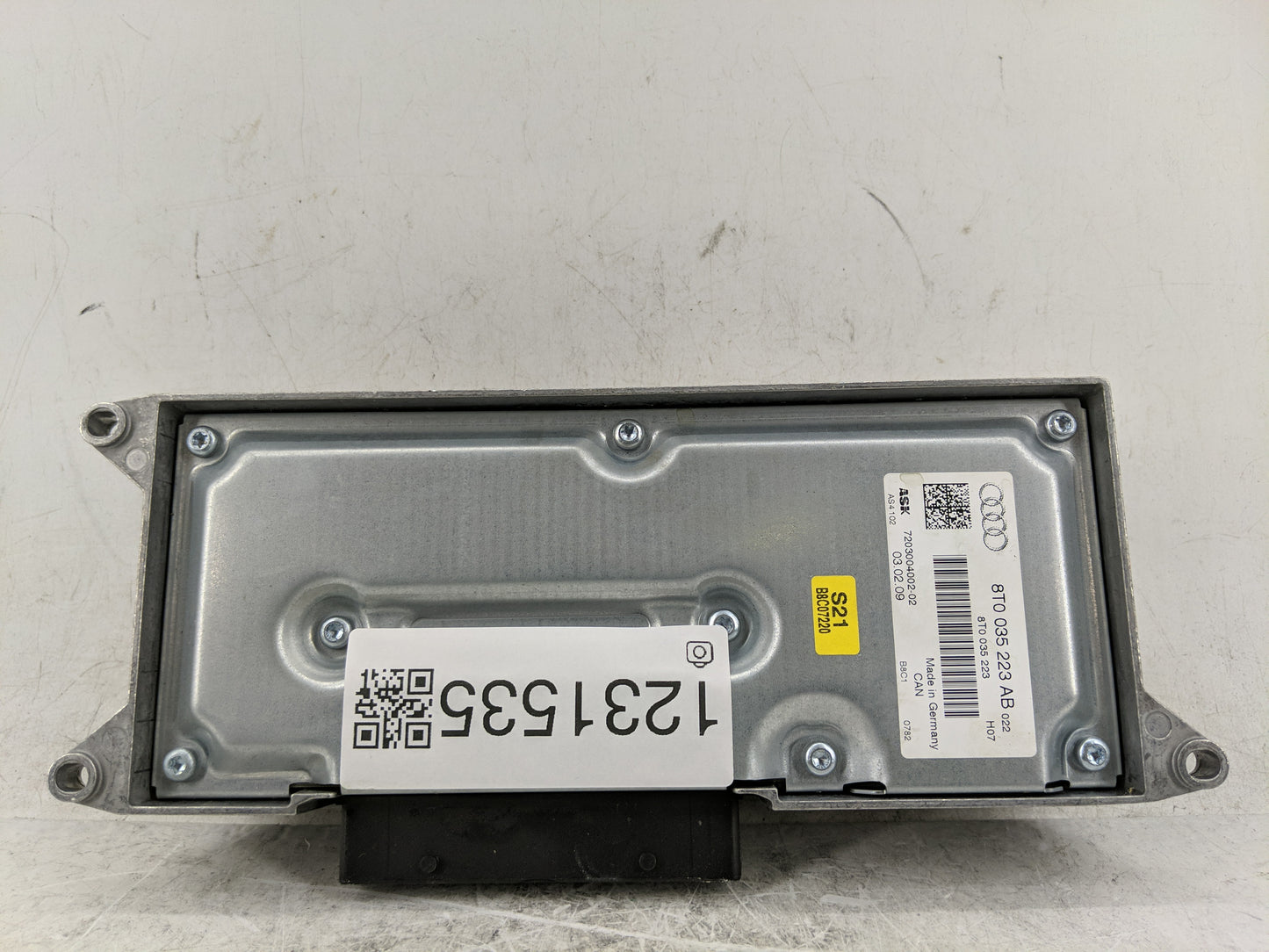 2009-2010 Audi A4 Radio AM FM Cd Player Receiver Replacement Fits Fits 2009 2010 OEM Used Auto Parts - Oemusedautoparts1.com