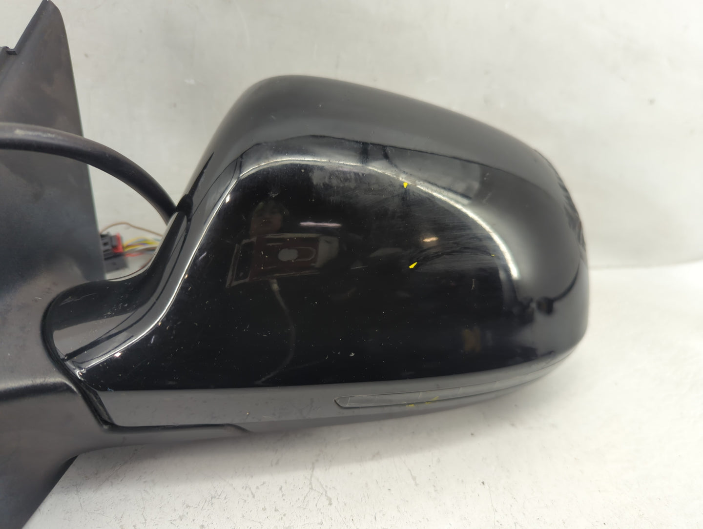 2009 Audi A4 Side Mirror Replacement Driver Left View Door Mirror Fits OEM Used Auto Parts - Oemusedautoparts1.com