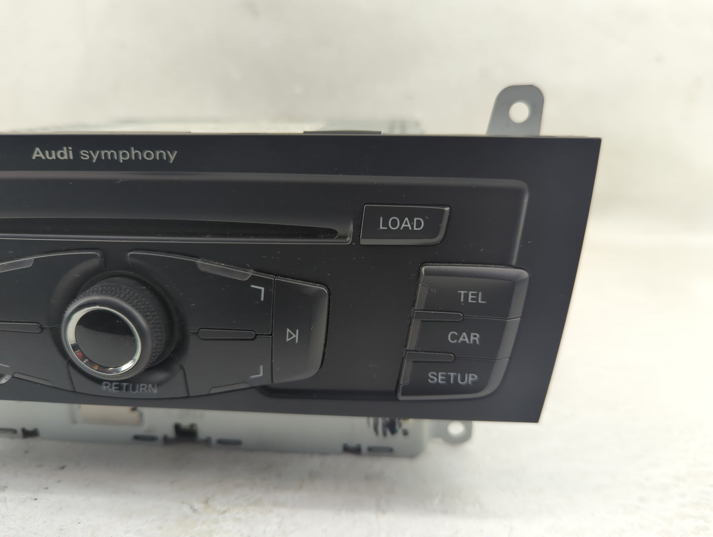 2009 Audi A4 Radio AM FM Cd Player Receiver Replacement P/N:8T1 035 195 L Fits OEM Used Auto Parts - Oemusedautoparts1.com