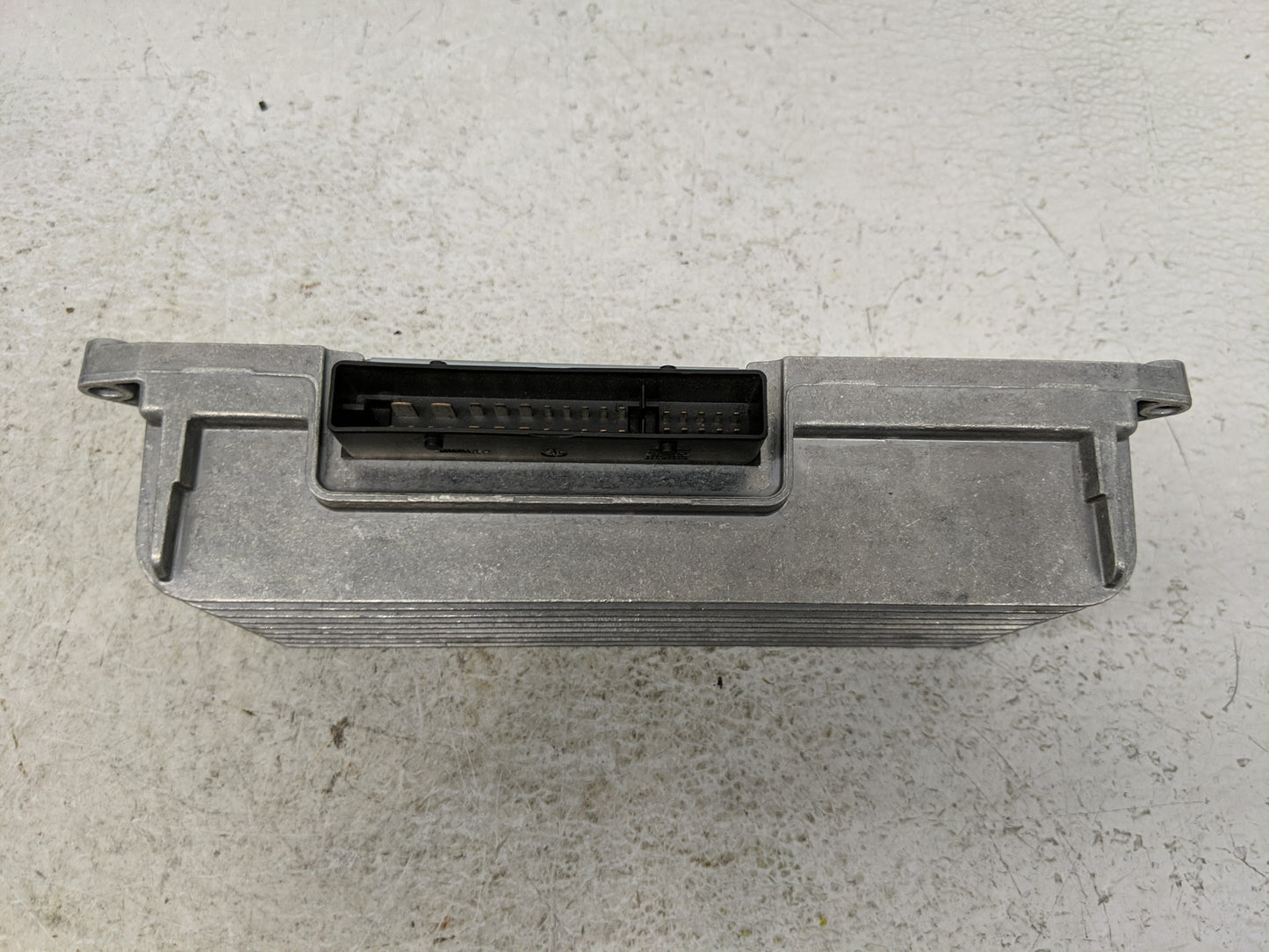 2009-2010 Audi A4 Radio AM FM Cd Player Receiver Replacement P/N:8T0 035 223 AB Fits Fits 2009 2010 OEM Used Auto Parts - Oe