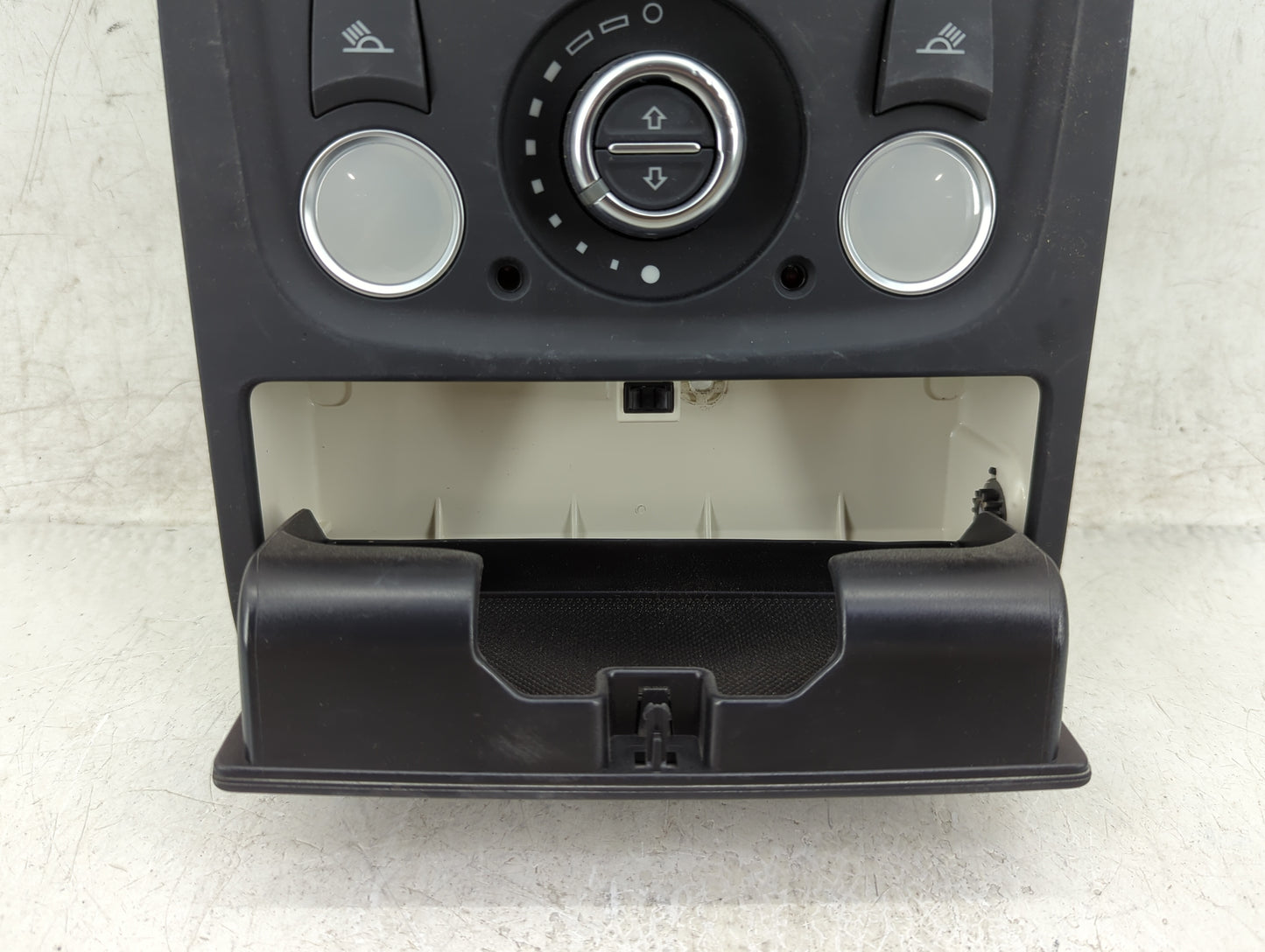 2009-2016 Audi A4 Overhead Console W/rear Climate Control - Oemusedautoparts1.com