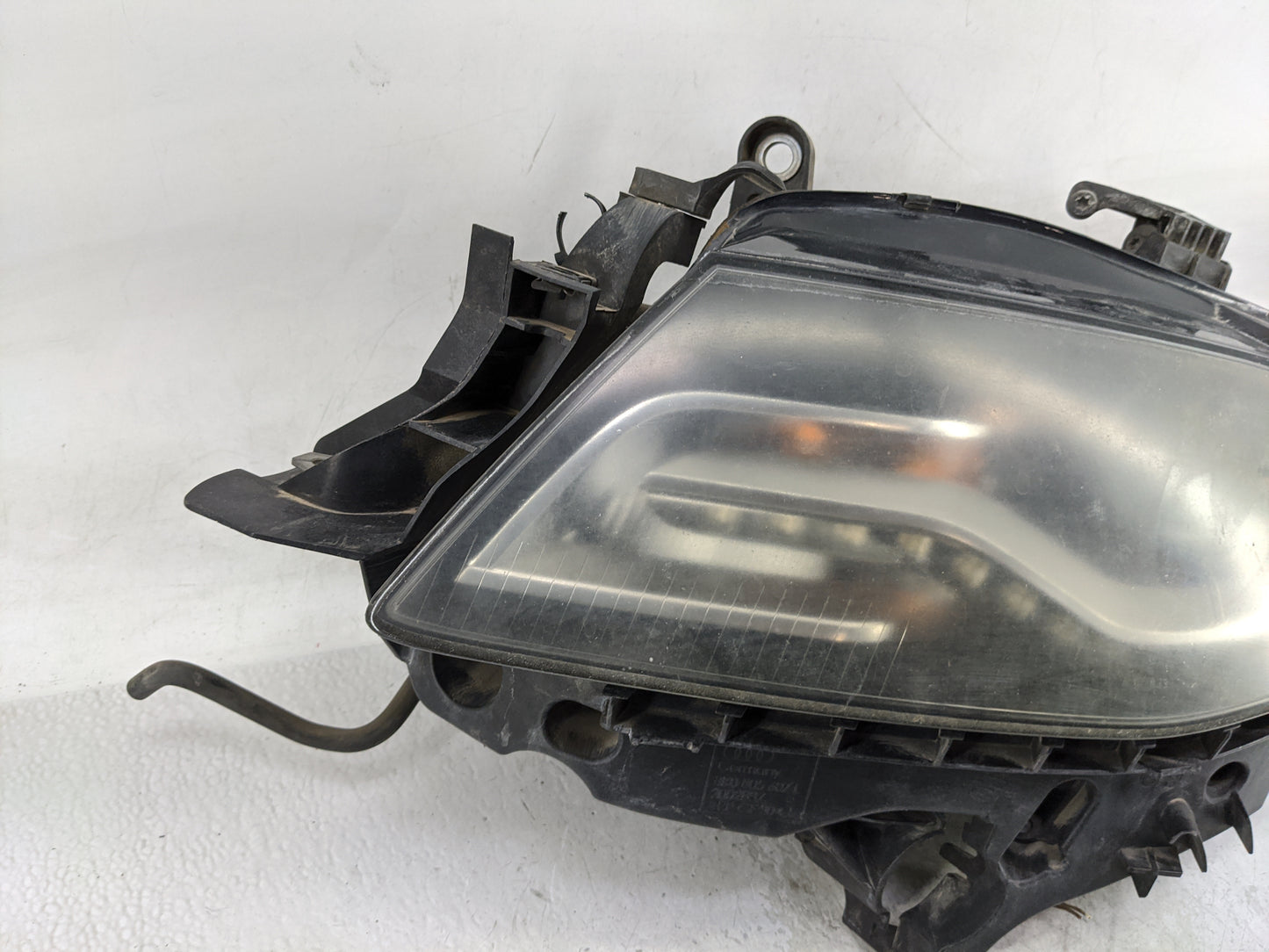 2009-2012 Audi A4 Driver Left Oem Head Light Headlight Lamp - Oemusedautoparts1.com