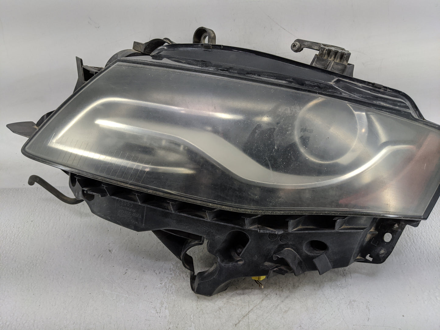 2009-2012 Audi A4 Driver Left Oem Head Light Headlight Lamp - Oemusedautoparts1.com