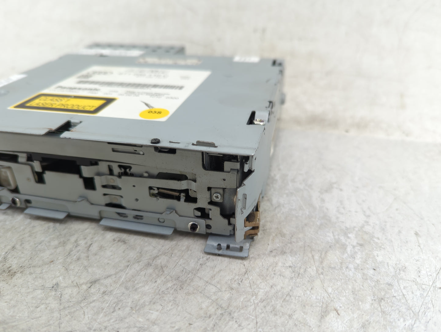 2009 Audi A4 Radio AM FM Cd Player Receiver Replacement P/N:8T1035110C Fits OEM Used Auto Parts - Oemusedautoparts1.com