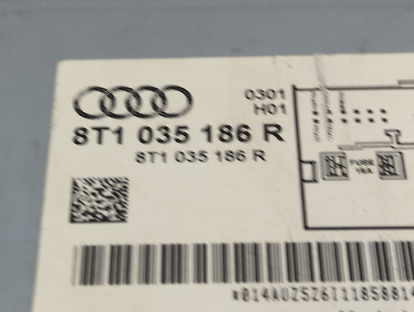 2009 Audi A4 Radio AM FM Cd Player Receiver Replacement P/N:8T1035186R Fits OEM Used Auto Parts - Oemusedautoparts1.com