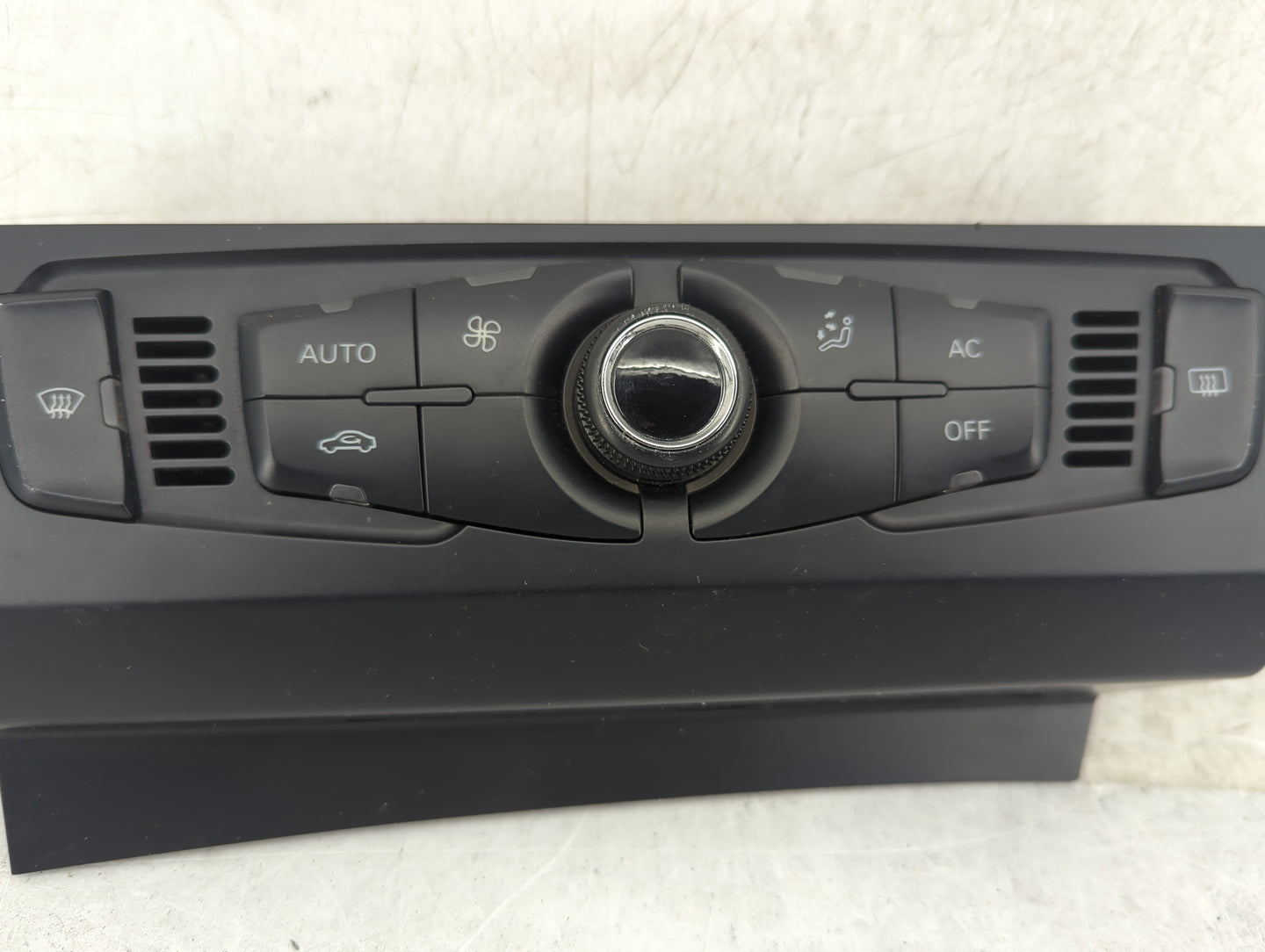 2009-2012 Audi A4 Climate Control Module Temperature AC/Heater Replacement P/N:8T1 820 043 T Fits Fits 2008 2009 2010 2011 2