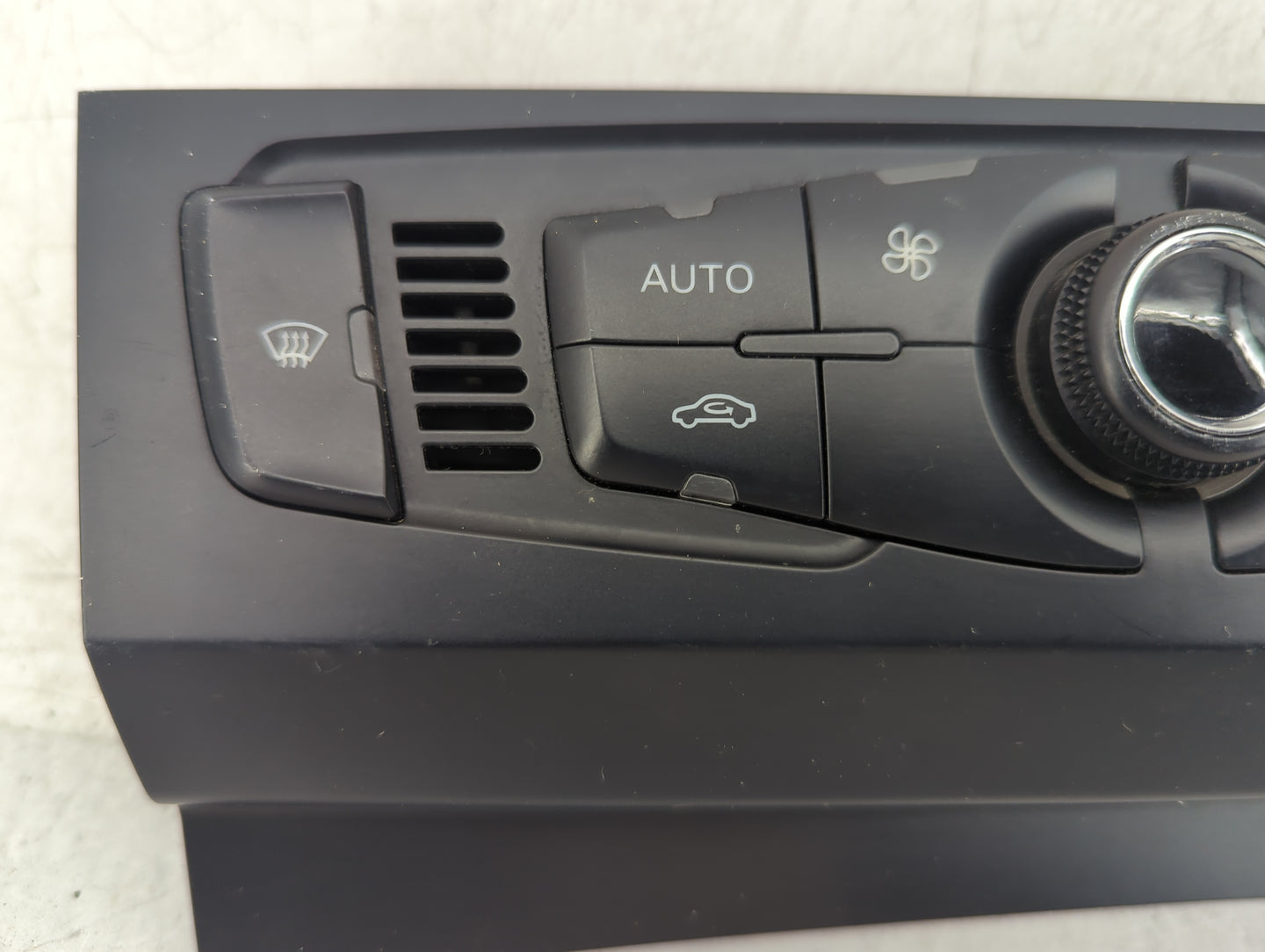 2009-2012 Audi A4 Climate Control Module Temperature AC/Heater Replacement P/N:8T1 820 043 T Fits Fits 2008 2009 2010 2011 2