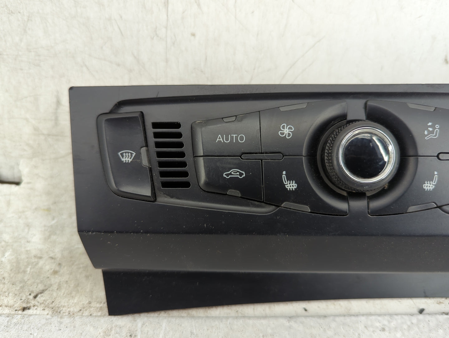 2009-2012 Audi A4 Climate Control Module Temperature AC/Heater Replacement P/N:8T1820043AA A2C53307431 Fits OEM Used Auto Pa