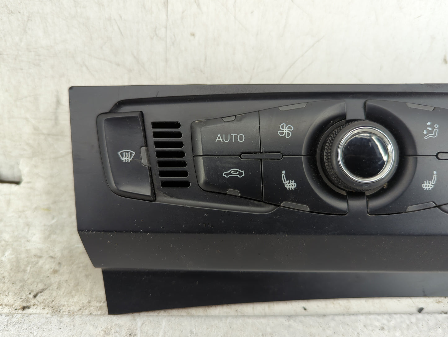 2009-2012 Audi A4 Climate Control Module Temperature AC/Heater Replacement P/N:8T1820043AA A2C53307431 Fits OEM Used Auto Pa