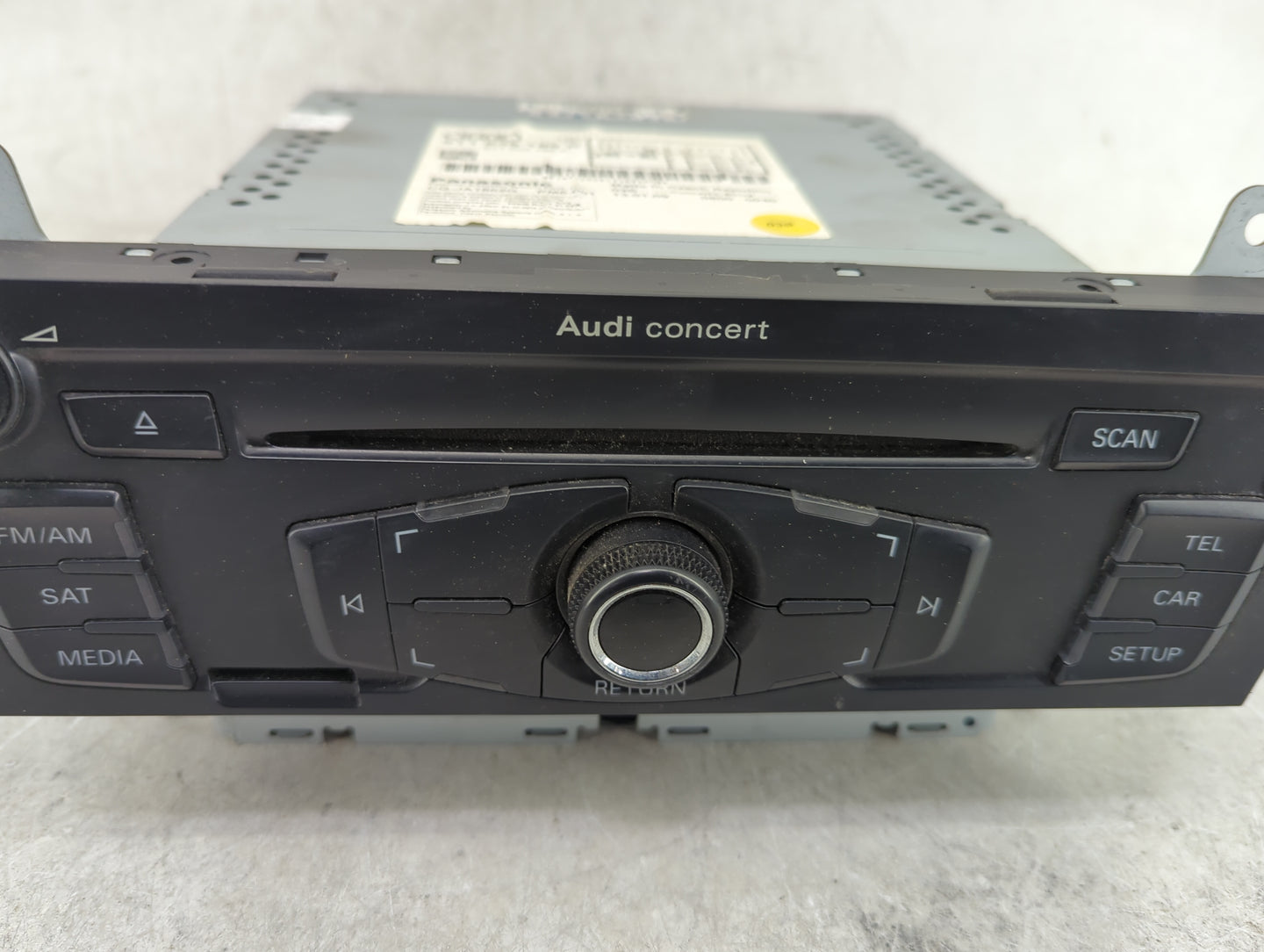 2009 Audi A4 Radio AM FM Cd Player Receiver Replacement P/N:8T1035186K CQ-JA1862G Fits OEM Used Auto Parts - Oemusedautopart