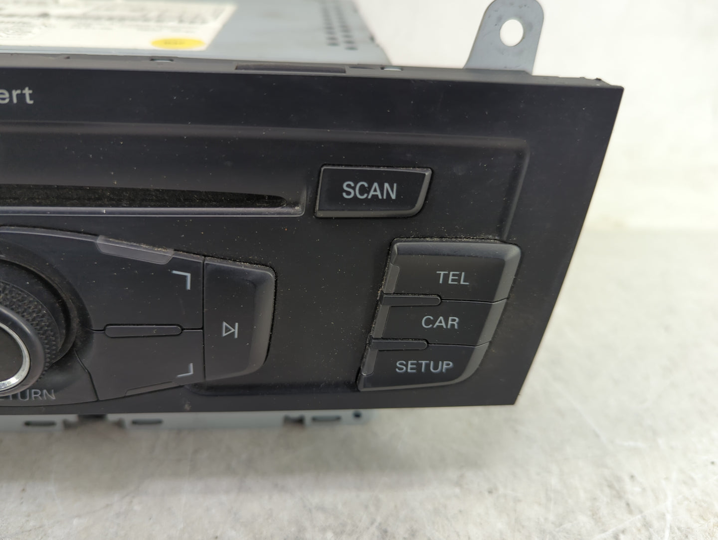 2009 Audi A4 Radio AM FM Cd Player Receiver Replacement P/N:8T1035186K CQ-JA1862G Fits OEM Used Auto Parts - Oemusedautopart