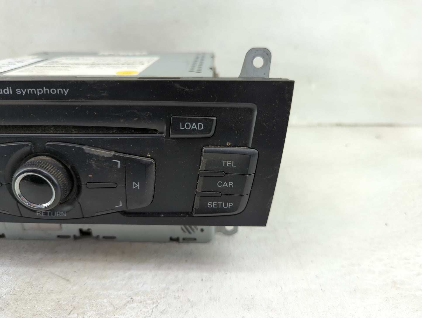 2009 Audi A4 Radio AM FM Cd Player Receiver Replacement P/N:8T1035195L CQ-EA1862G Fits OEM Used Auto Parts - Oemusedautopart