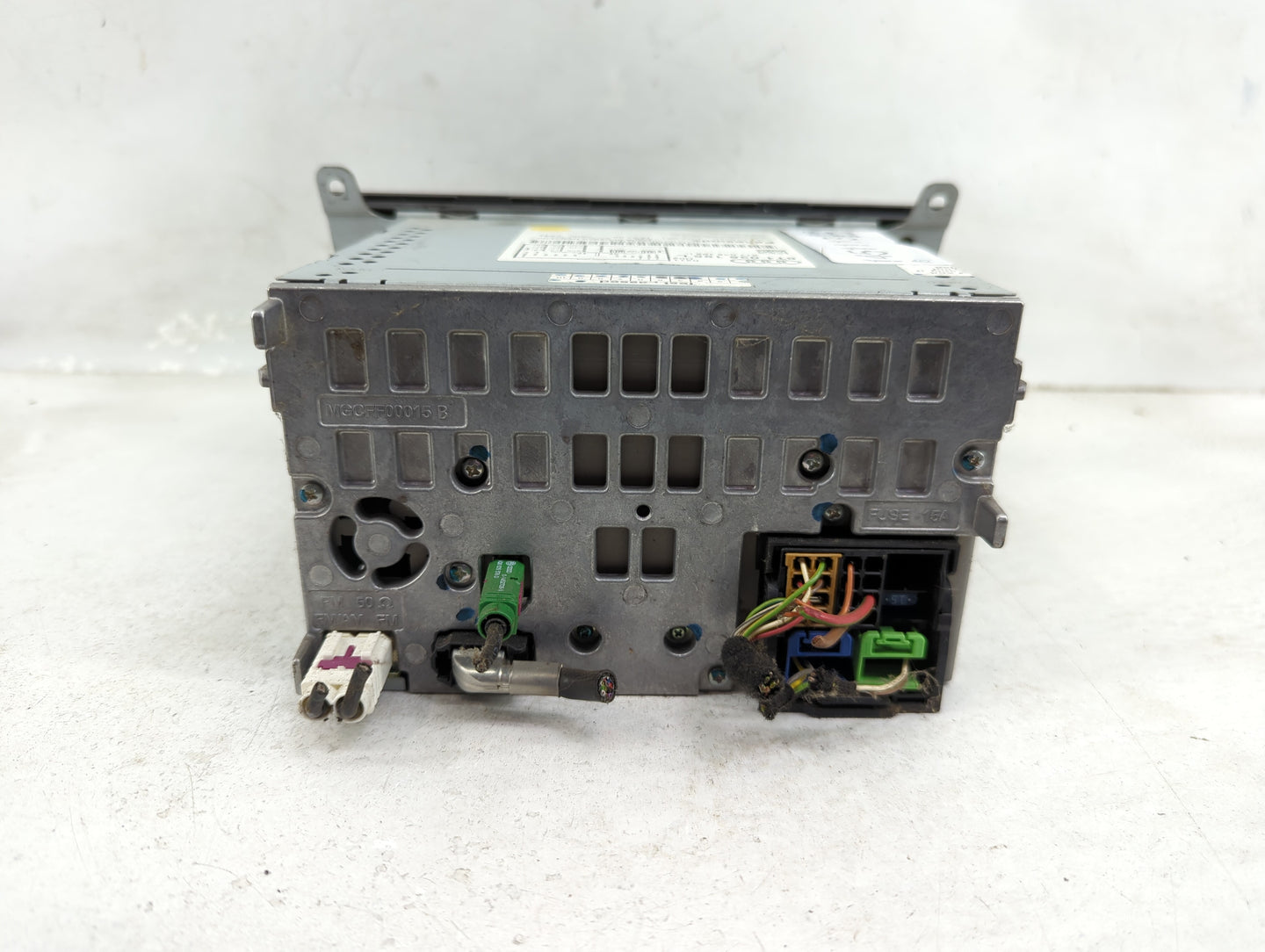 2009 Audi A4 Radio AM FM Cd Player Receiver Replacement P/N:8T1035195L CQ-EA1862G Fits OEM Used Auto Parts - Oemusedautopart