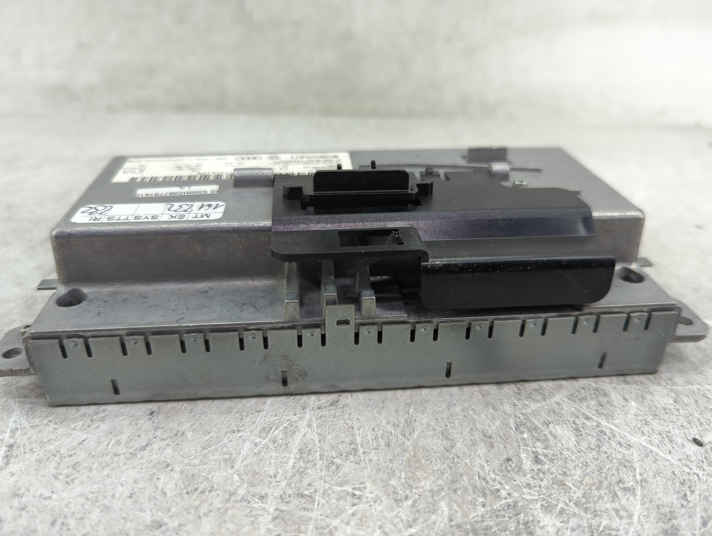 2009-2016 Audi A4 Information Display Screen - Oemusedautoparts1.com