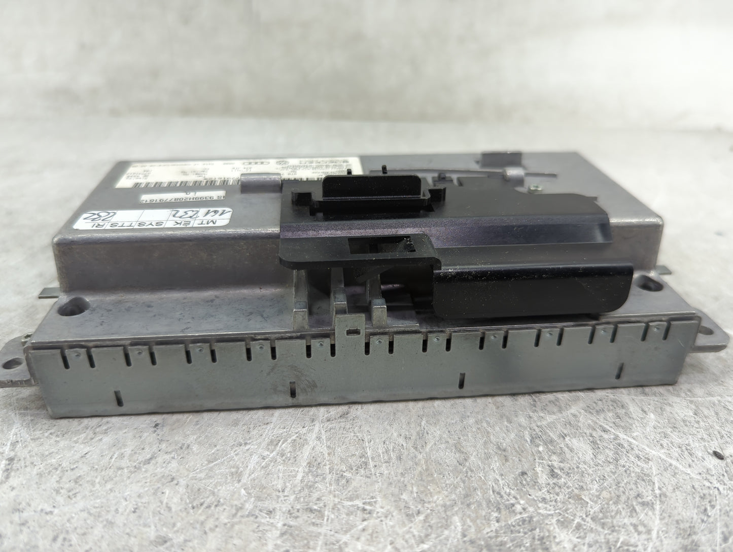 2009-2016 Audi A4 Information Display Screen - Oemusedautoparts1.com
