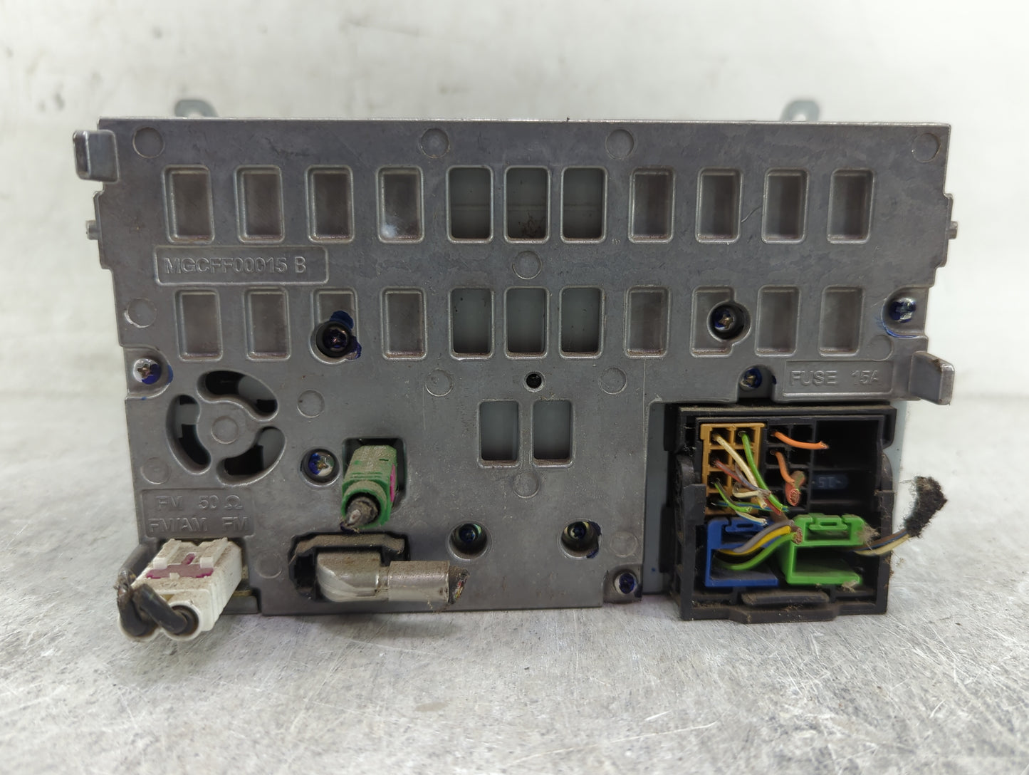 2009 Audi A4 Radio AM FM Cd Player Receiver Replacement P/N:8T1035195L CQ-EA1862G Fits OEM Used Auto Parts - Oemusedautopart