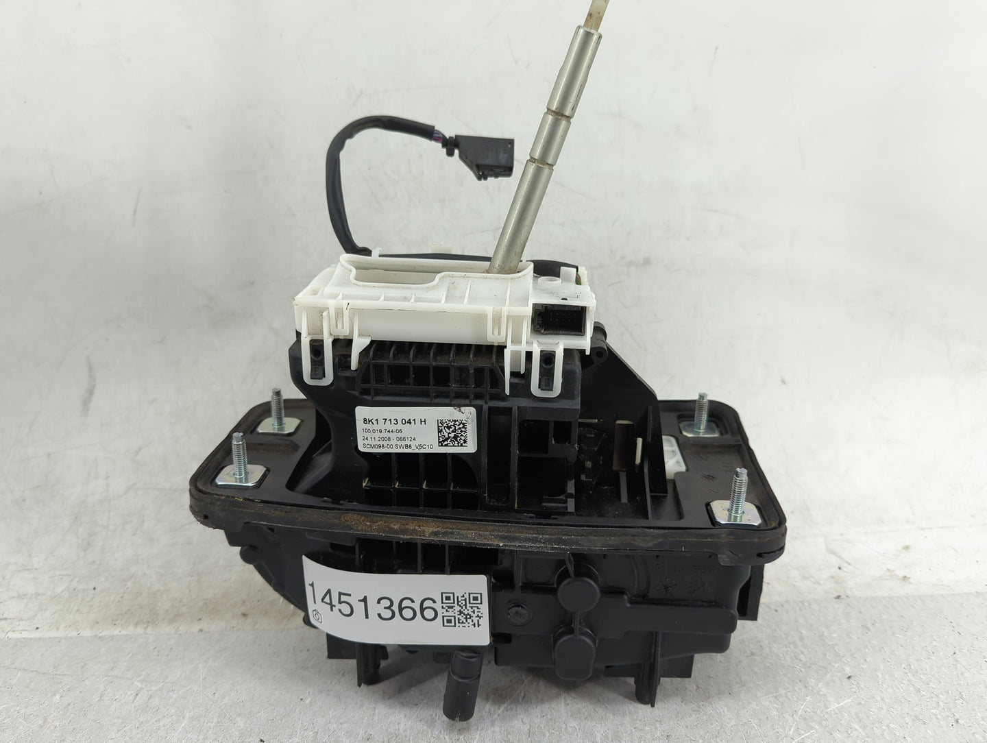 2009 Audi A4 Floor Console Assembly Shifter - Oemusedautoparts1.com