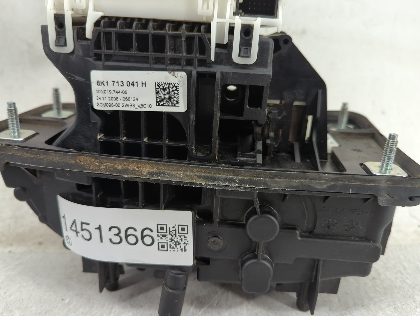 2009 Audi A4 Floor Console Assembly Shifter - Oemusedautoparts1.com