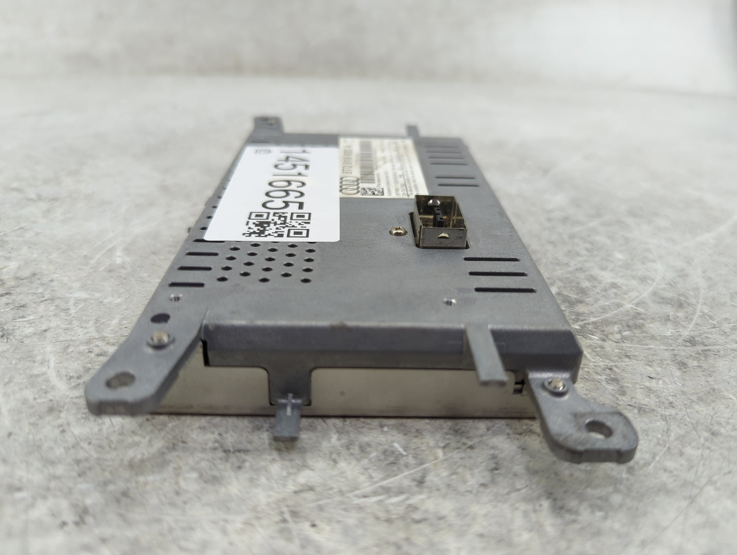 2009-2016 Audi A4 Information Display Screen - Oemusedautoparts1.com