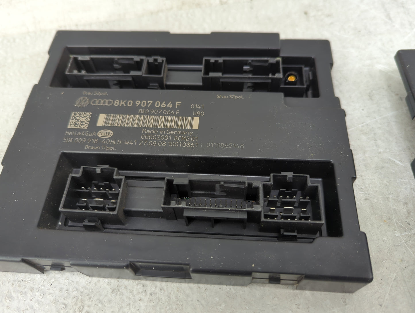 2009-2012 Audi A4 Body Control Module Bcm Inner Cabin Fuse Box - Oemusedautoparts1.com