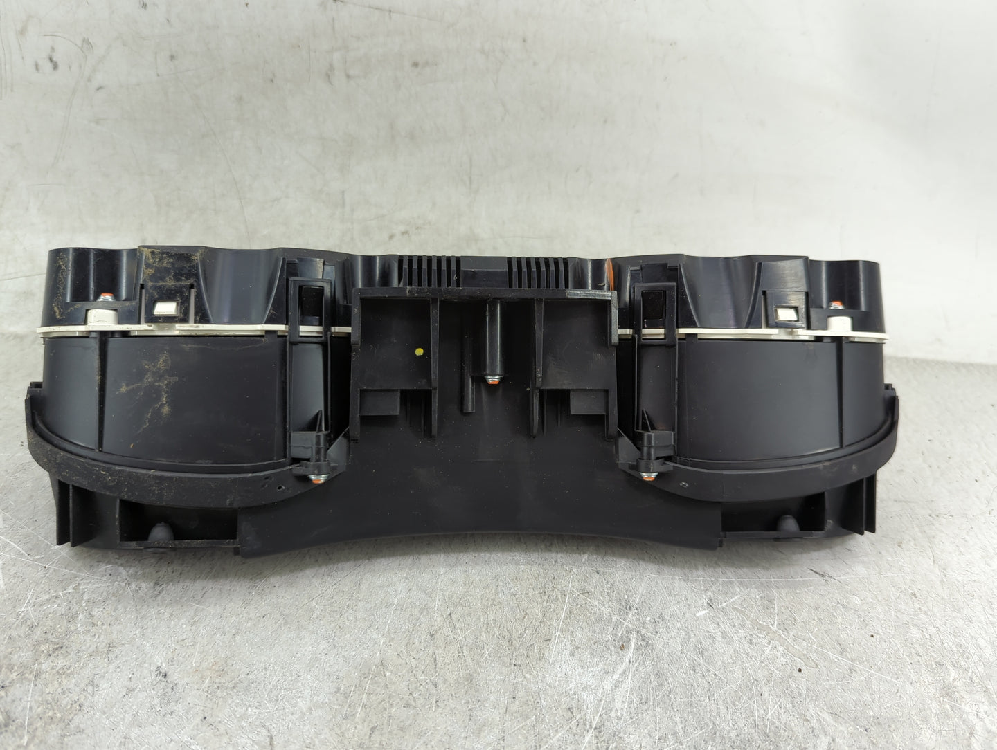 2009 Audi A4 Instrument Cluster Speedometer Gauges P/N:8K0920950A 503001621406 Miles:112K Fits OEM Used Auto Parts - Oemused